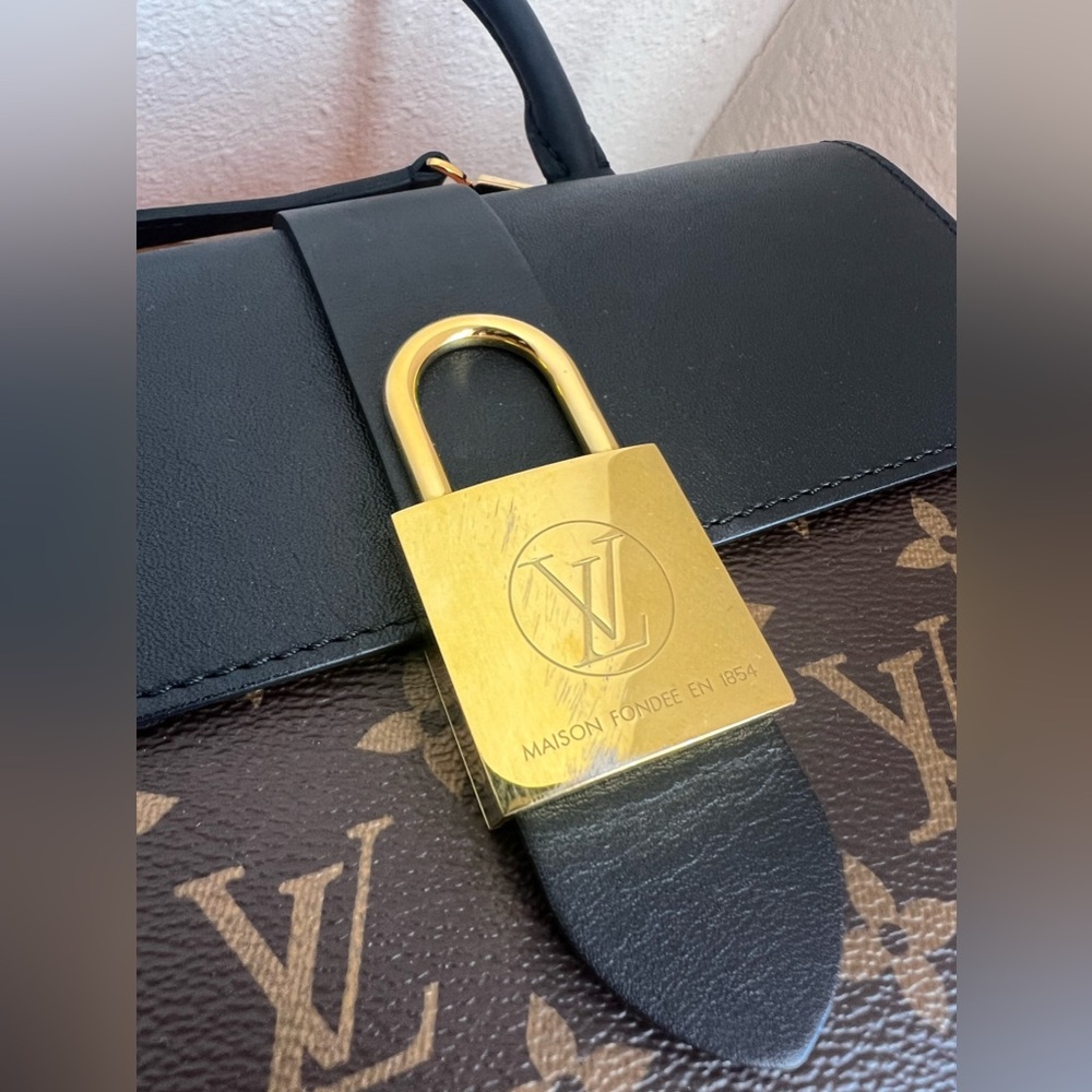 100% Authentic Louis Vuitton Locky BB Purse - Picture 4 of 12